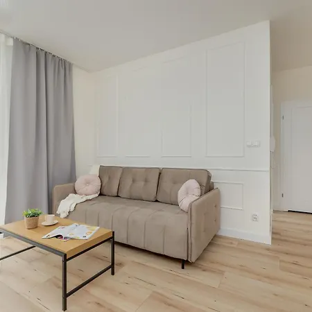 Cozy Apartment Orawska With Balcony By Noclegi Renters Krakow Exterior photo